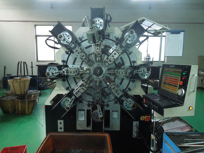 廣東永騰450R型無(wú)凸輪電腦彈簧機(jī)