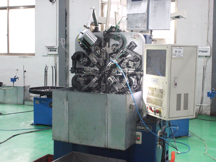 臺(tái)灣620型電腦彈簧機(jī)